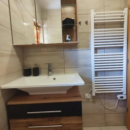 Pocitniska Hisica Rogatec - Rogatec