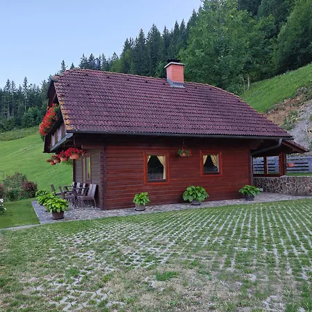 Pocitniska Hisica Rogatec - Rogatec לוצ'ה