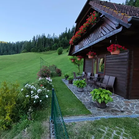 Holiday home Pocitniska Hisica Rogatec - Rogatec Luce