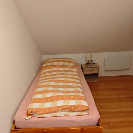 Pocitniska Hisica Rogatec - Rogatec *